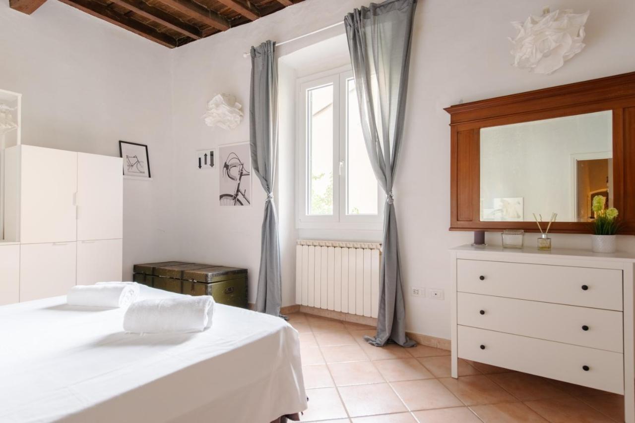 2 Rooms next to a market&Piazza Santa Croce Firenze Esterno foto